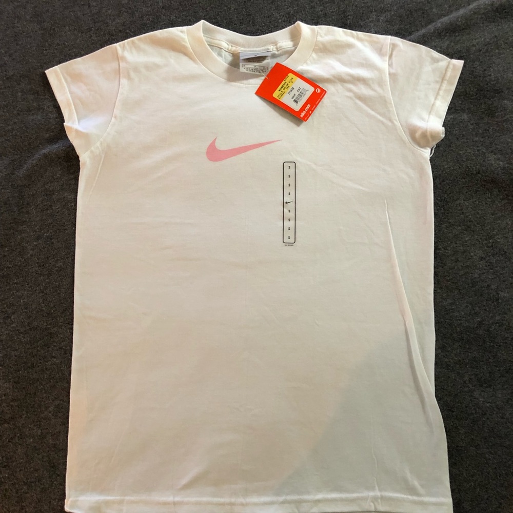 NWT - Nike White Top